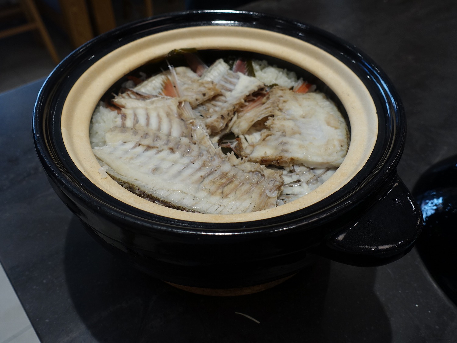 大人気店「ラ・ルッチョラ」の鈴木シェフから学ぶ”魚を一匹捌いてコースメニューを作る”レッスン 【大阪・梅田】ワンランク上のグルメな料理教室